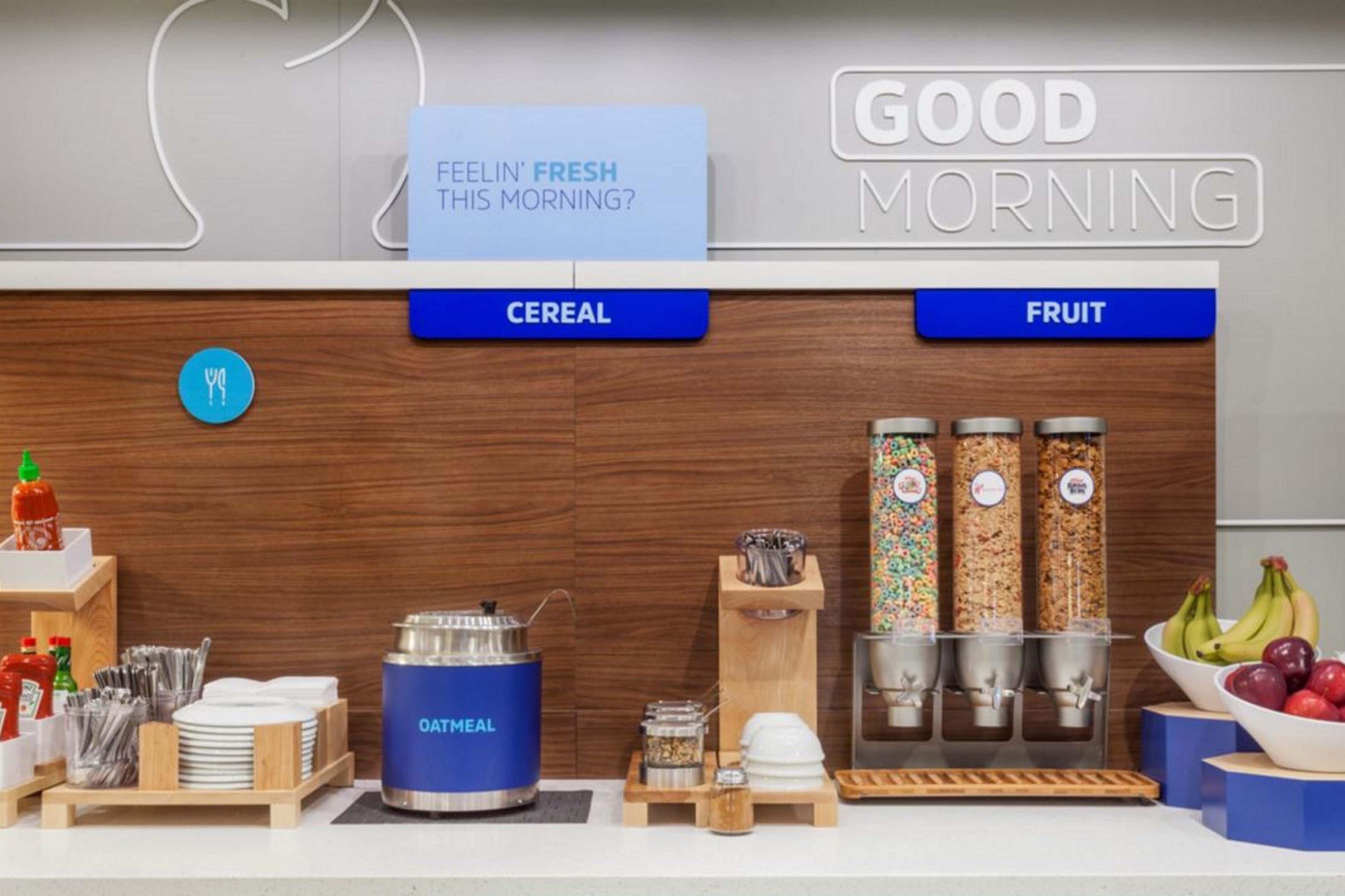 Comfort Inn & Suites Кинкардин Екстериор снимка