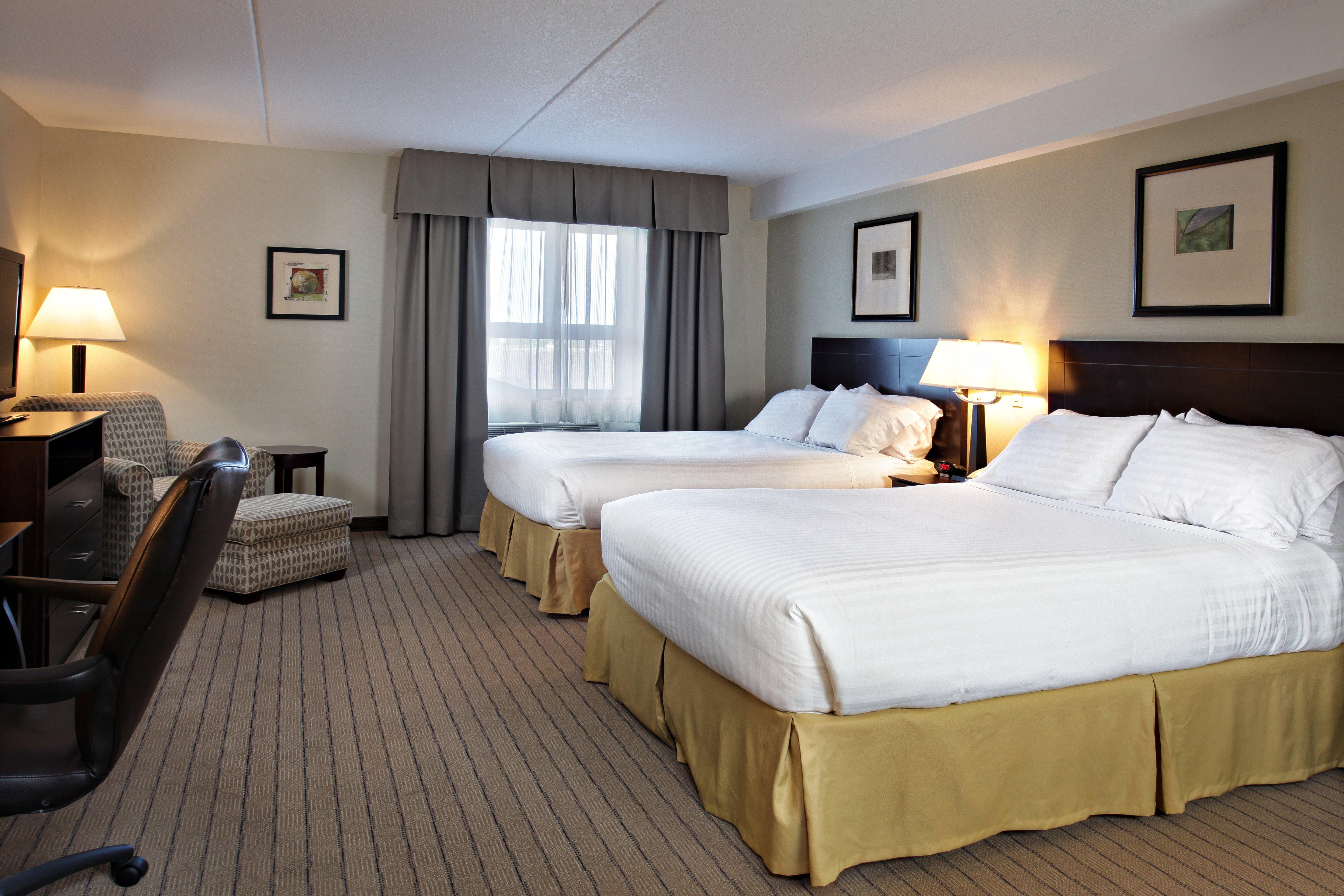 Comfort Inn & Suites Кинкардин Екстериор снимка