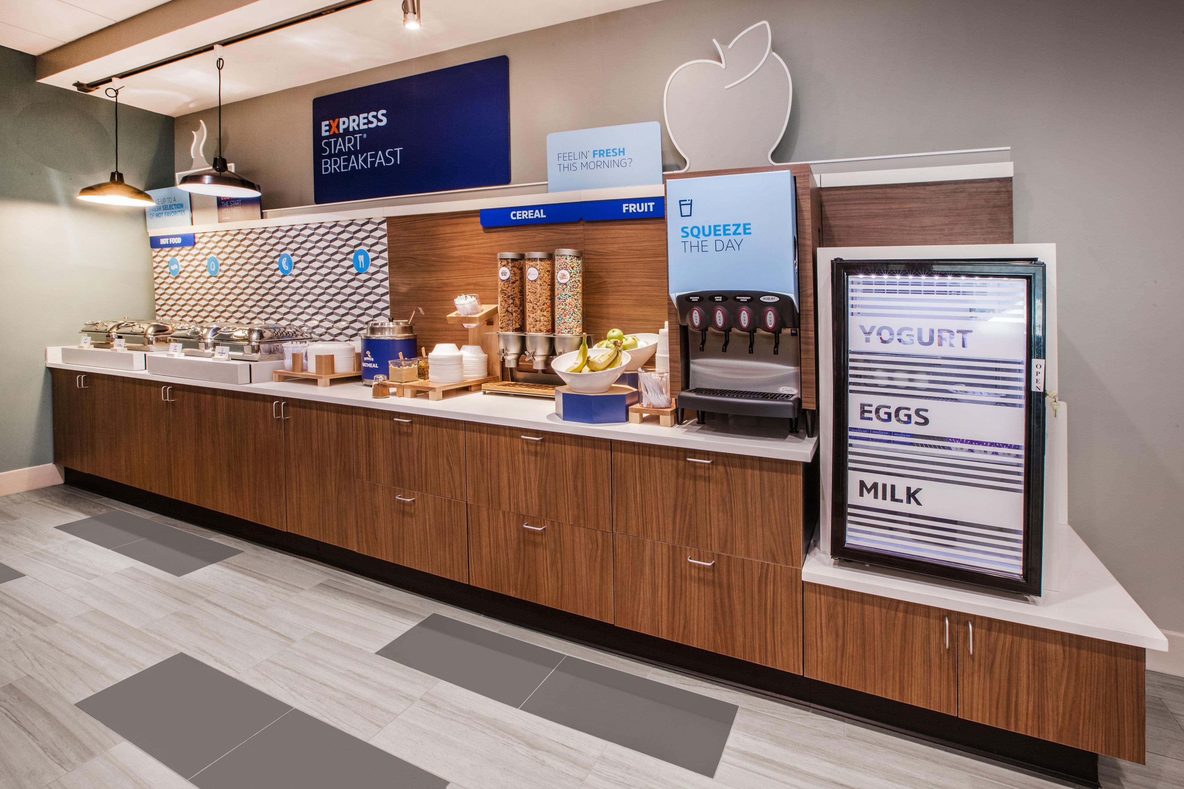Comfort Inn & Suites Кинкардин Екстериор снимка