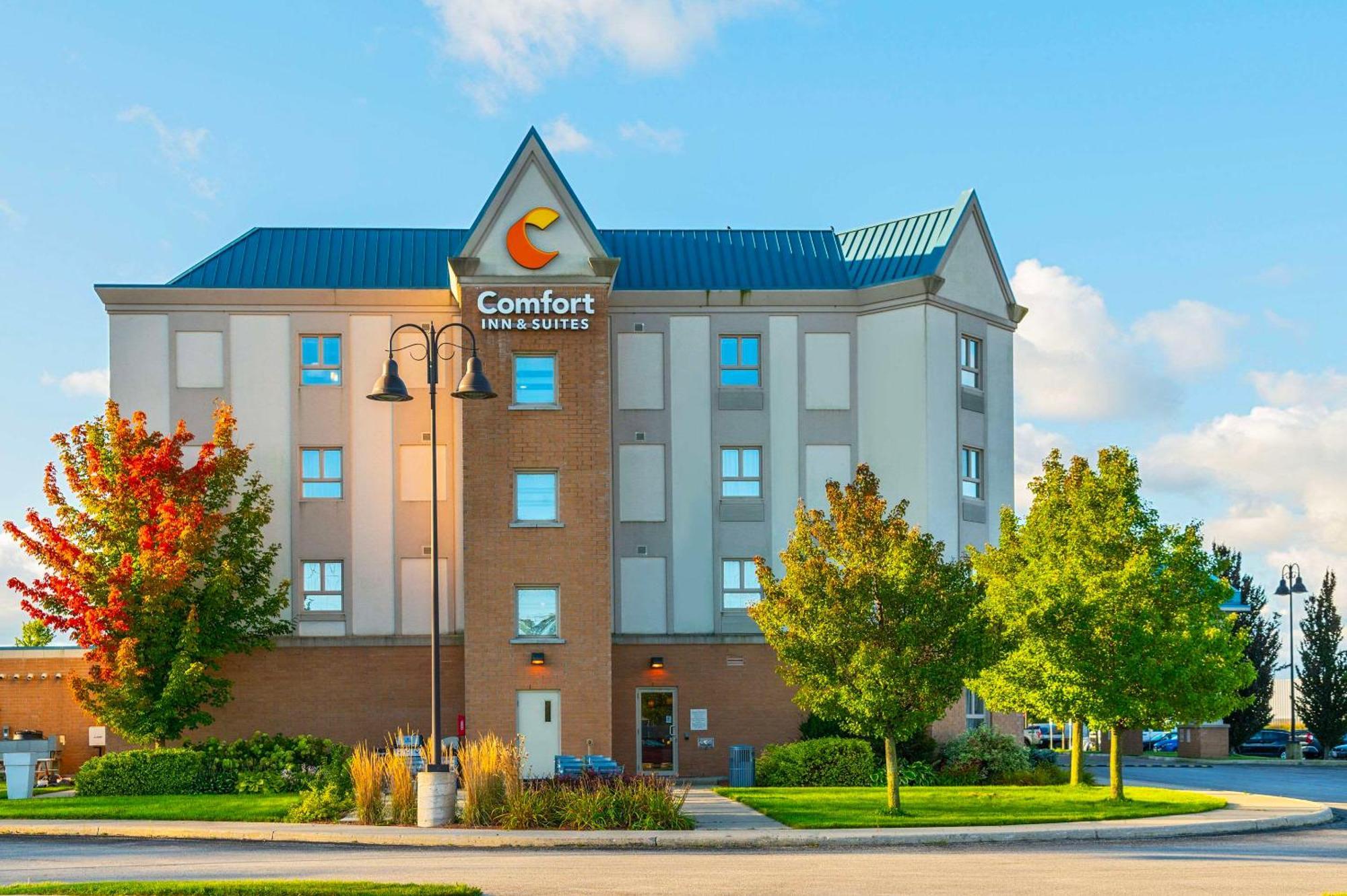 Comfort Inn & Suites Кинкардин Екстериор снимка